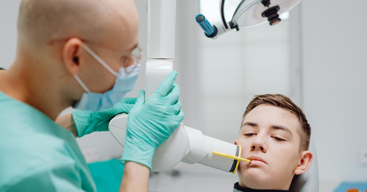 Common Causes Leading to Emergency Tooth Extractions
