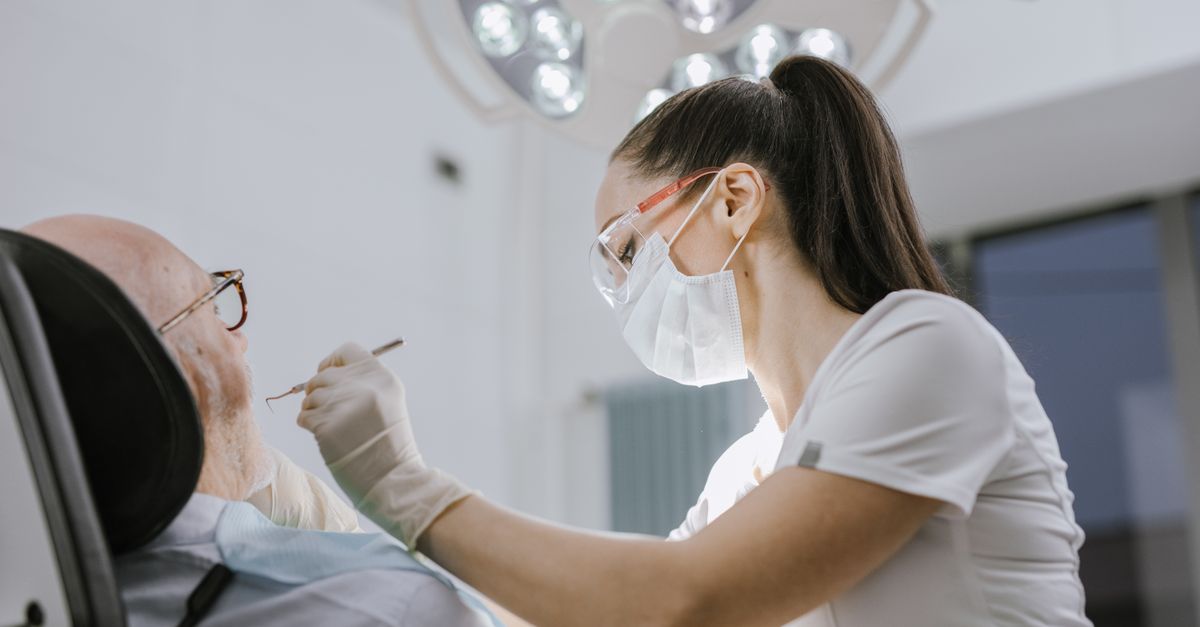 Comparing Cosmetic Bonding and Veneers: Which is Right for You?