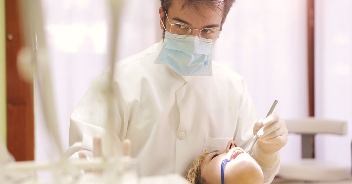 Signs and Symptoms of Gum Disease You Should Not Ignore