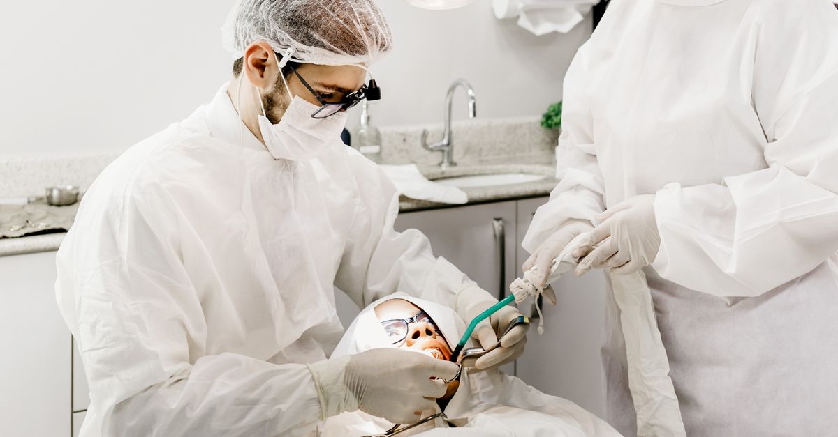 Understanding the Teeth Whitening Process at Your Dentist